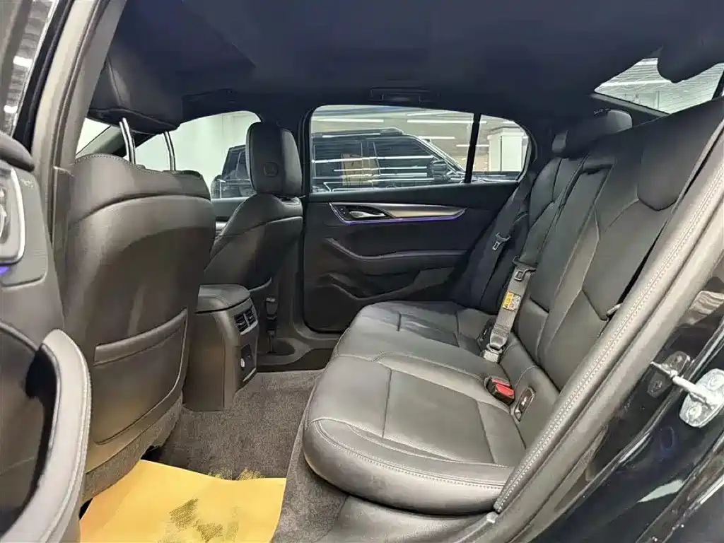 Cadillac CT5 2025 Model 28T Urban Sport Edition фото 7
