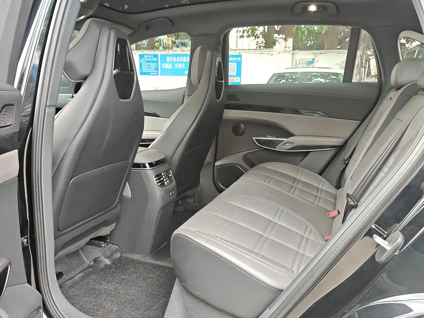 Hongqi Tian Gong 08 2025 680 Ultra AWD фото 5
