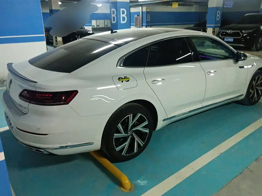 Volkswagen FAW-Volkswagen CC 2023 330TSI Dazzle Edition фото 3