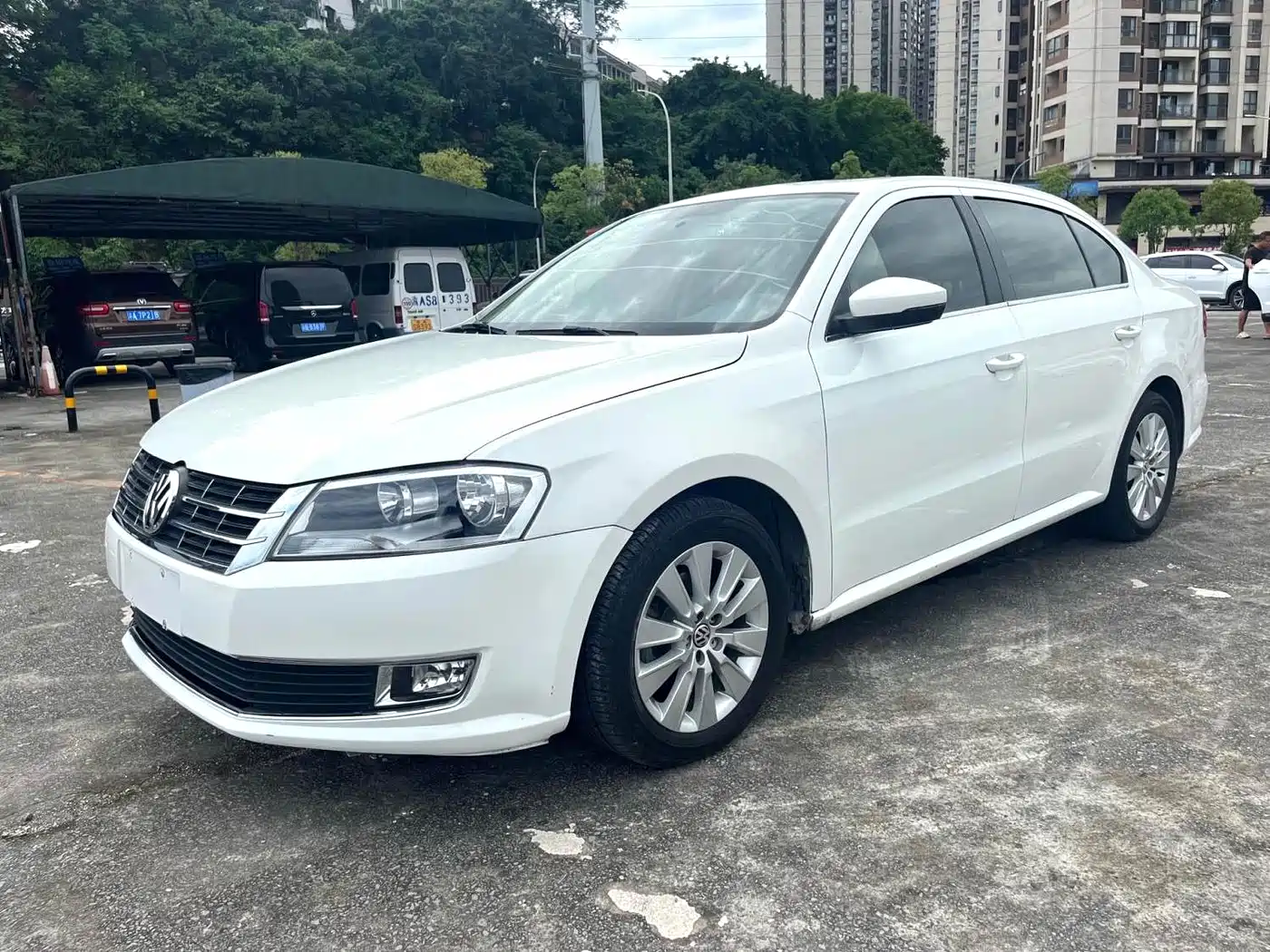 Volkswagen Lavida 2013 2013 Facelift Classic 1.6L Automatic Comfort