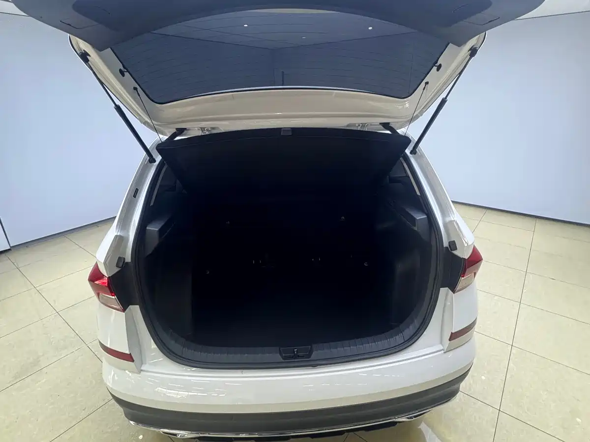 Škoda Kamiq 2022 1.5L Automatic Comfort Edition фото 9
