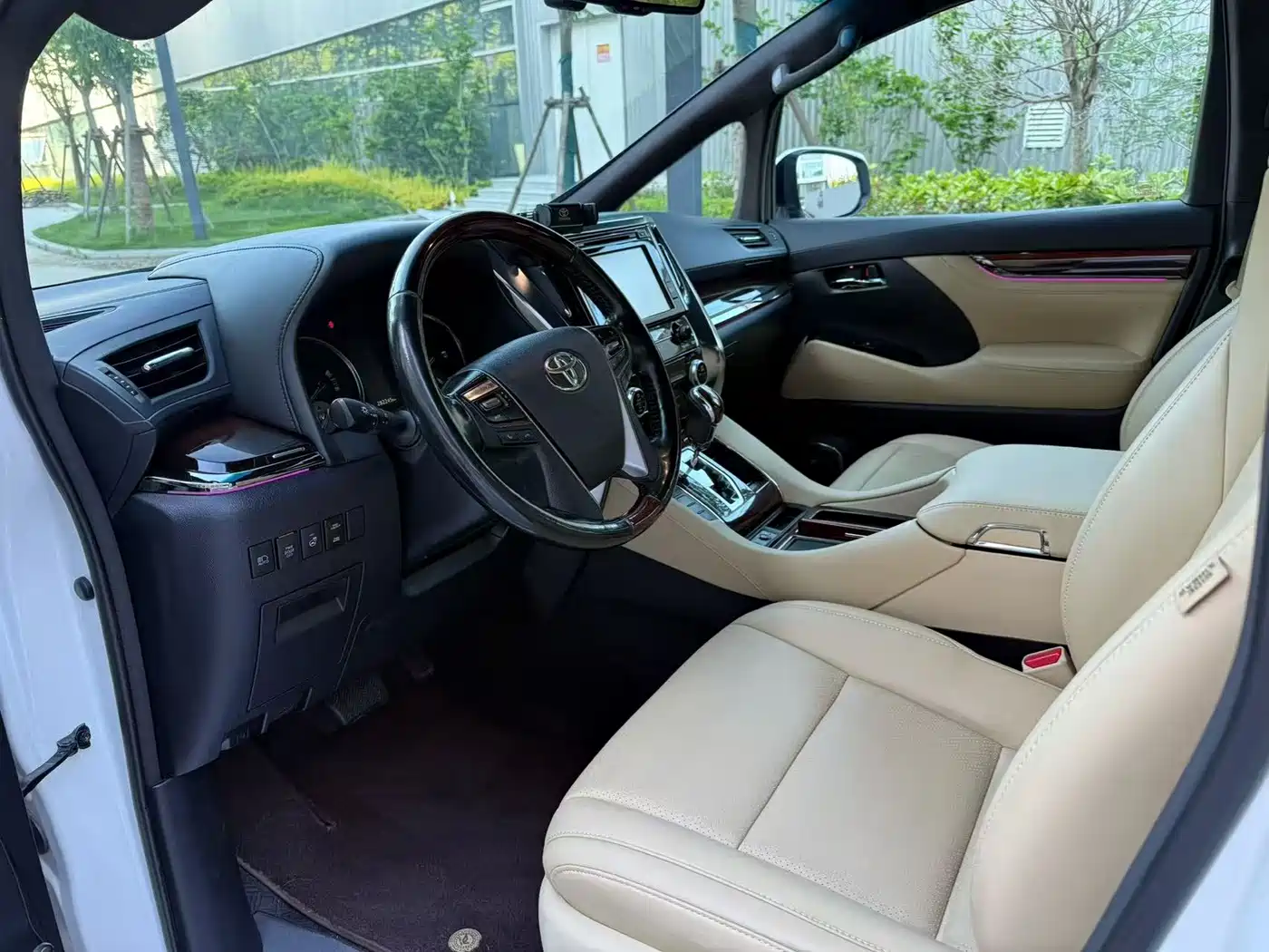 Toyota Alphard 2015 3.5L Luxury Edition фото 4