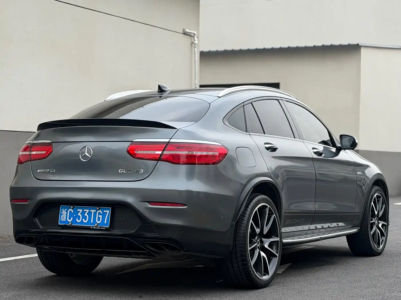 Mercedes-Benz GLC Coupe AMG 2017 AMG GLC 43 4MATIC Coupe SUV фото 5