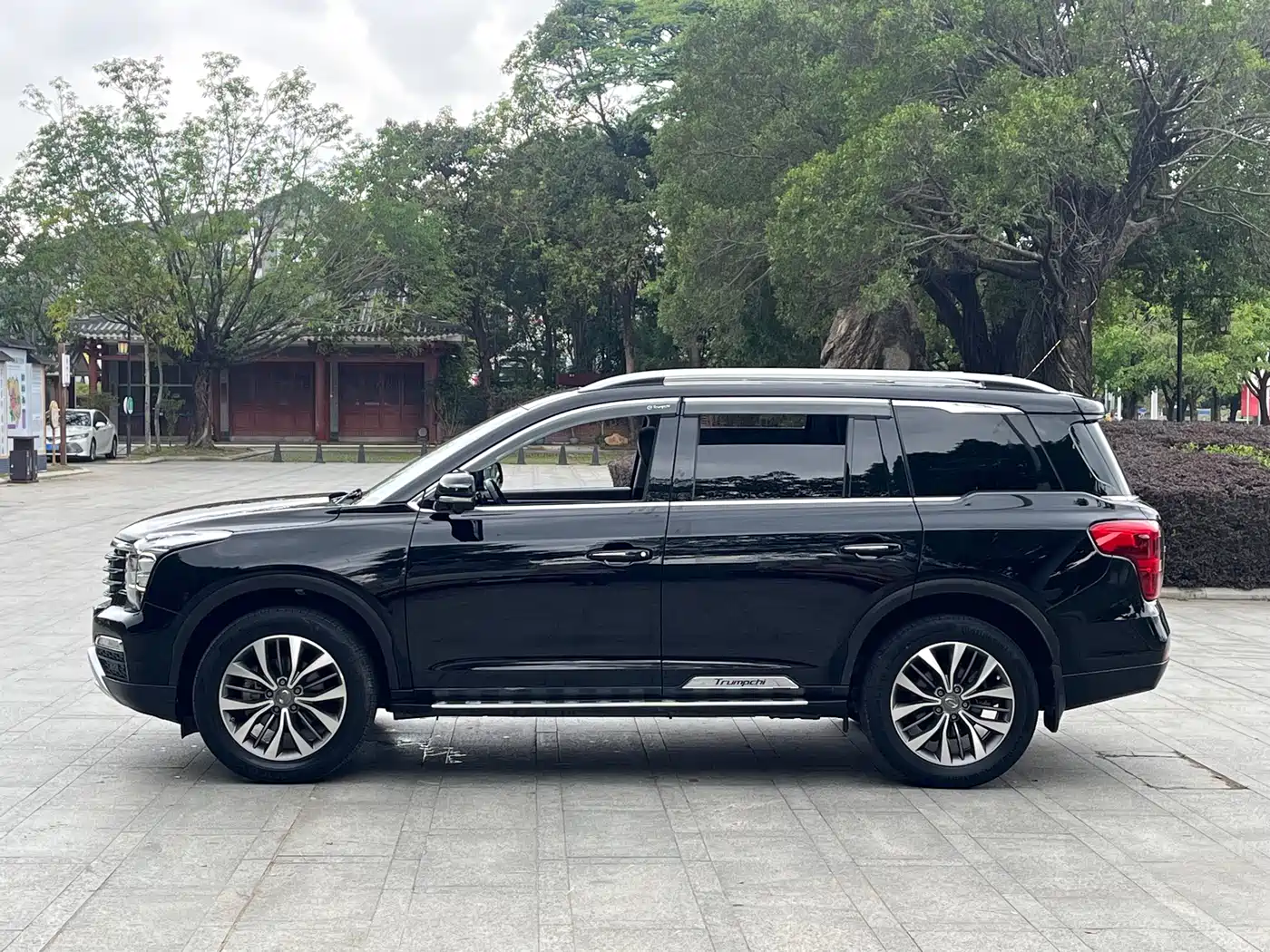 GAC Trumpchi Trumpchi GS8 2017 320T 2WD Luxury Smart Connect (7-seater) фото 21
