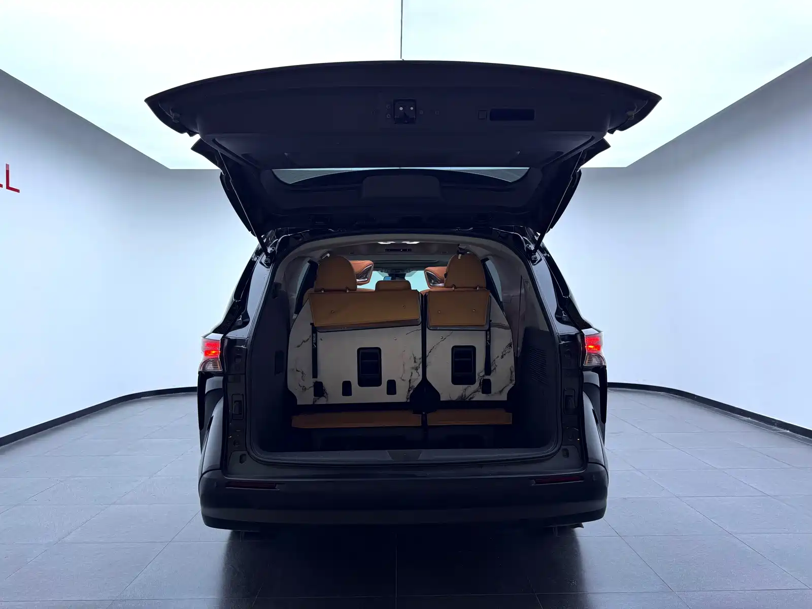 Фото 29 - Toyota Sienna
