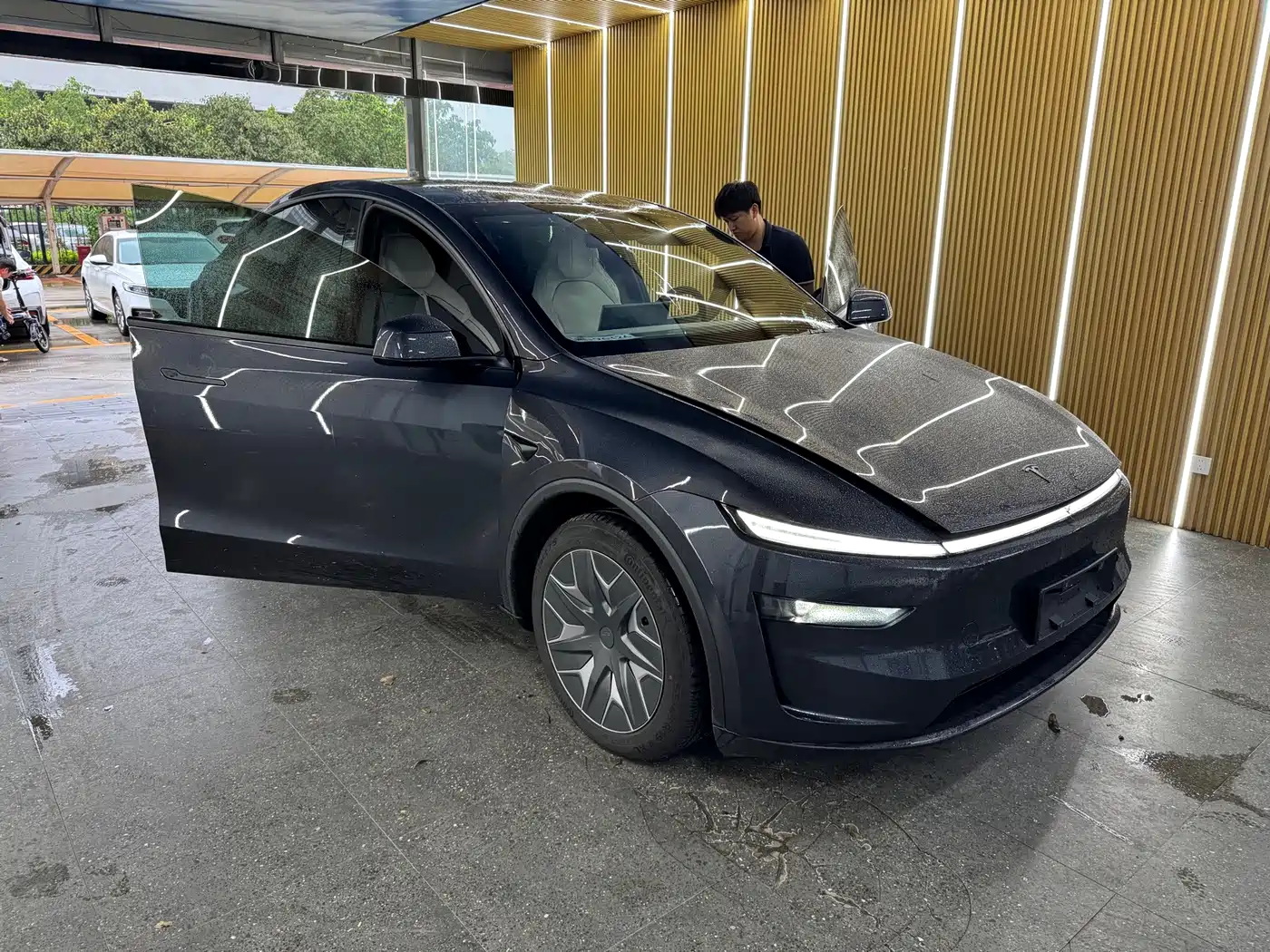 2026 Tesla Model Y L