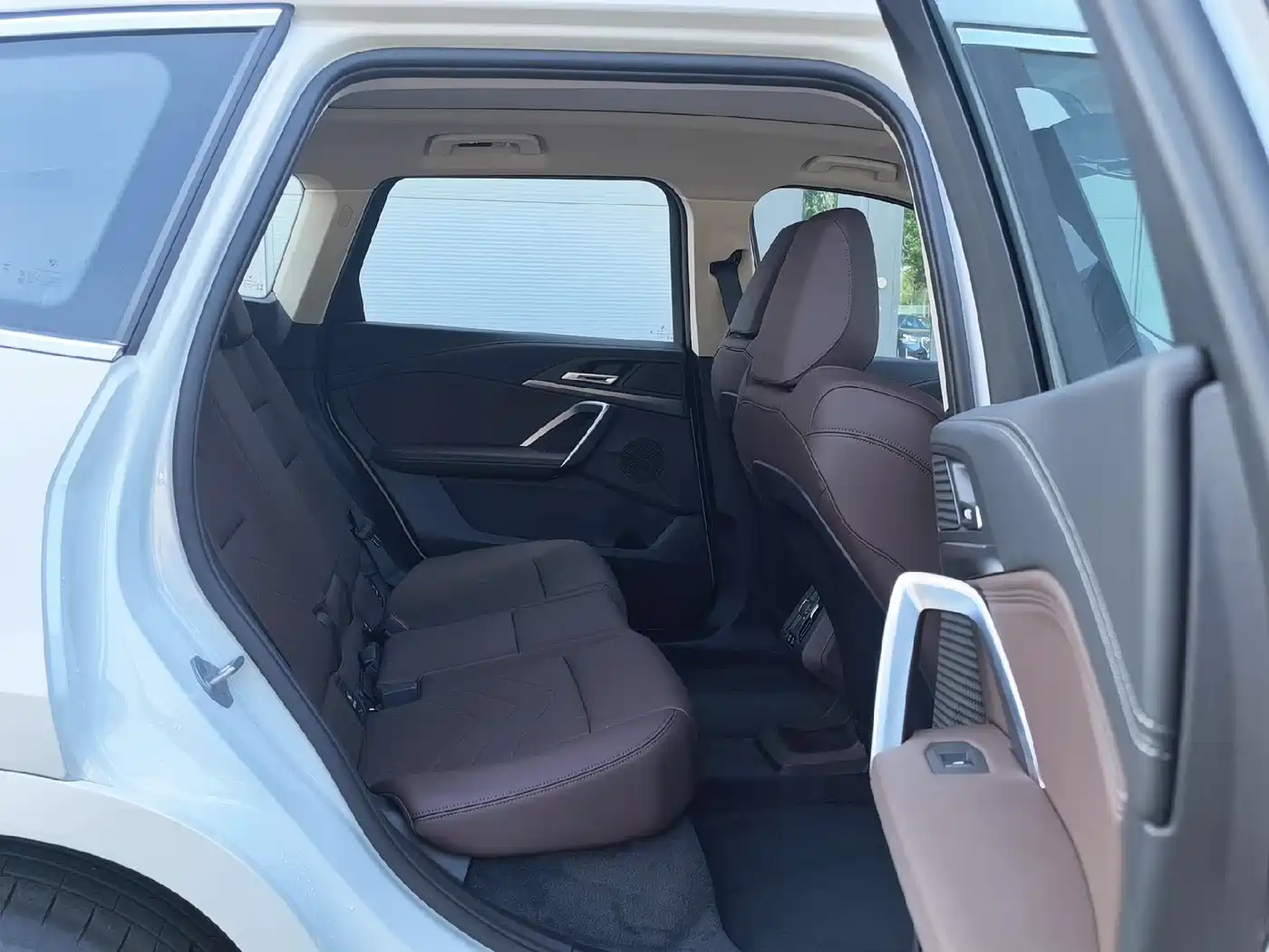 BMW iX1 2025 eDrive25L M Sport Package фото 5