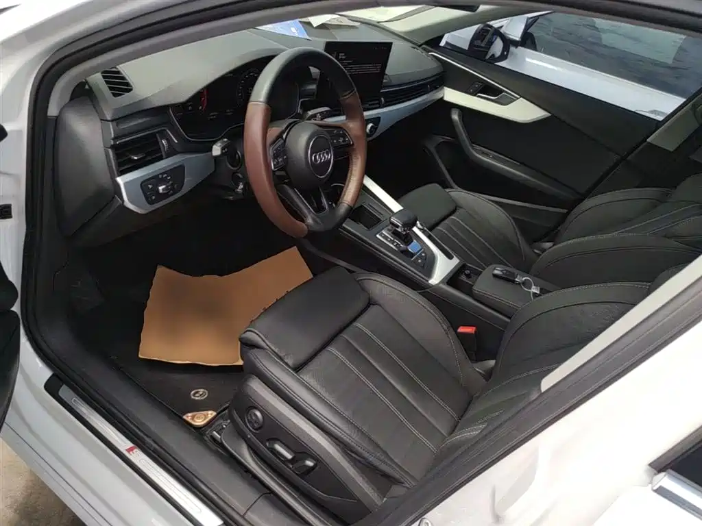 Audi A4L 2020 40 TFSI Fashion Dynamic Edition фото 15