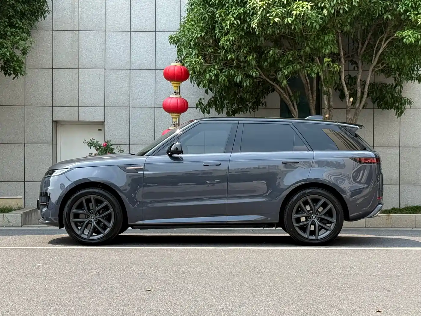 Land Rover Range Rover Sport 2023 400PS Dynamic HSE фото 3