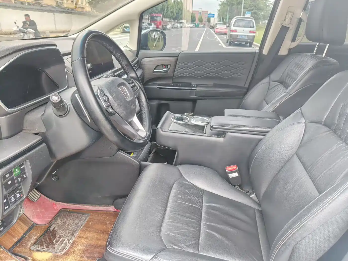 Honda Elysion 2022 2.0L e:HEV Supreme Edition фото 4