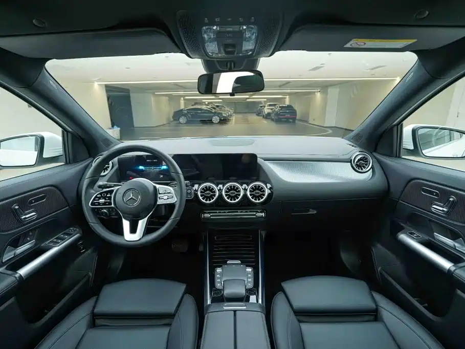 Mercedes-Benz GLA 2023 2023 GLA 220