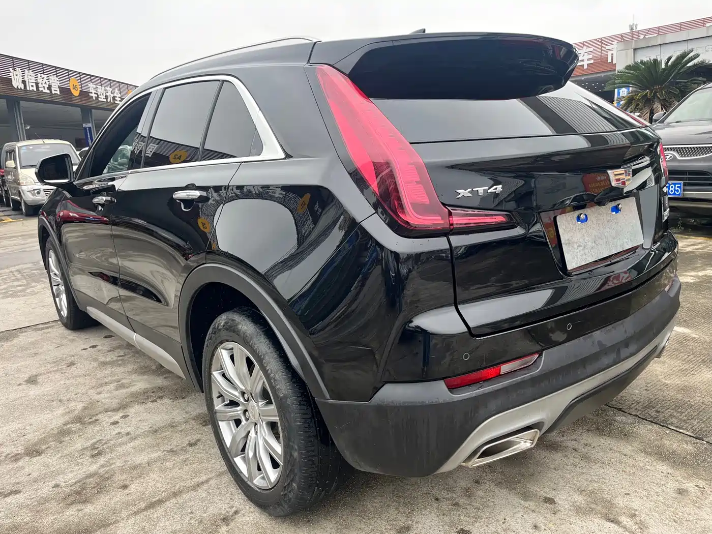 Фото 9 - Cadillac XT4