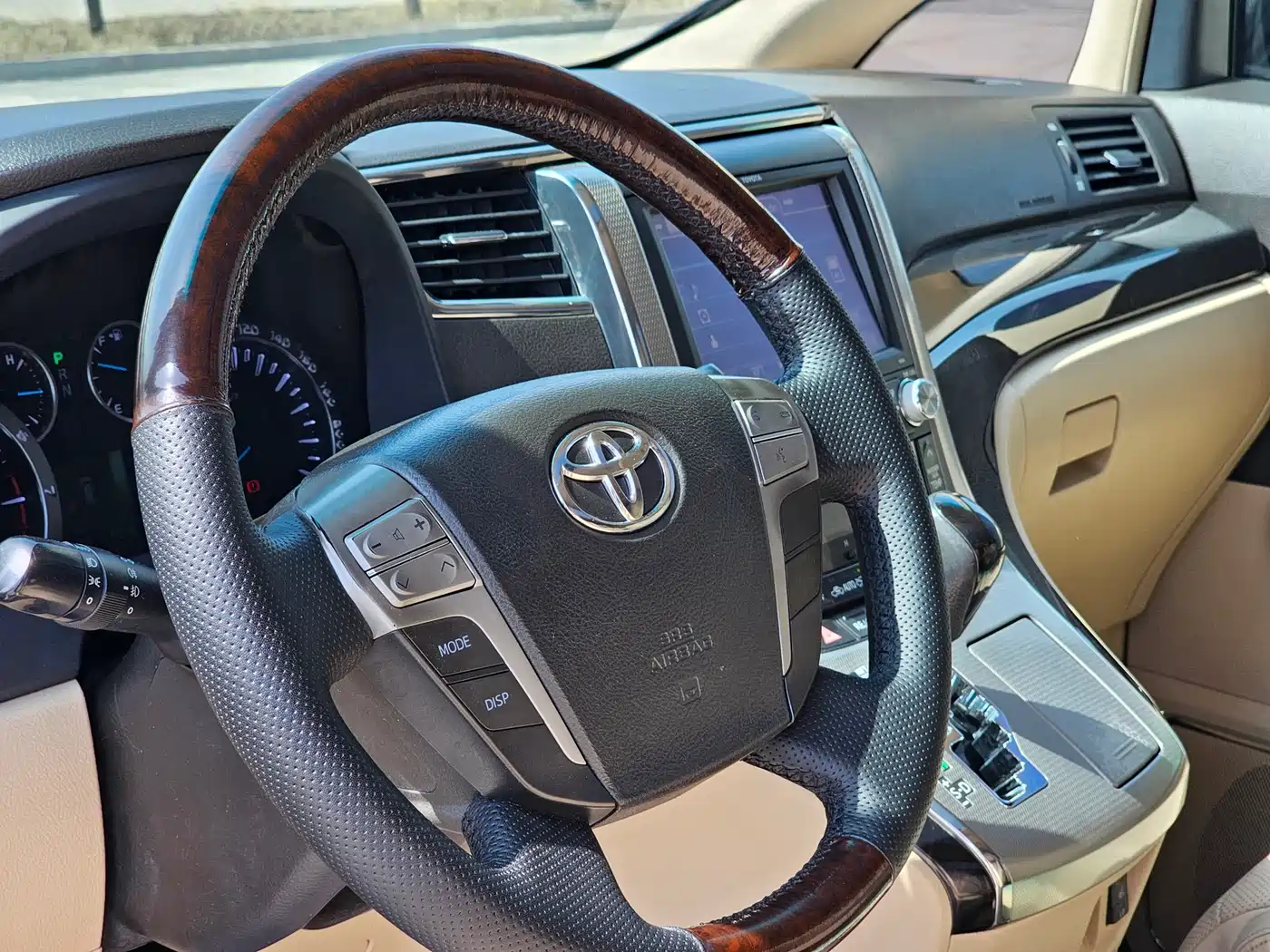 Toyota Alphard 2012 3.5L Luxury Edition фото 20