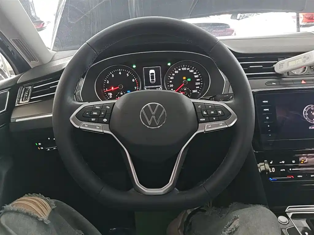 Volkswagen Magotan 2020 330TSI DSG Luxury фото 11