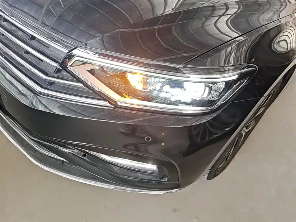 Volkswagen Magotan 2020 330TSI DSG Luxury фото 24