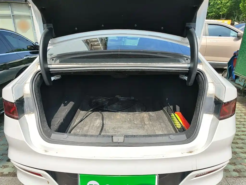 BYD Qin PLUS 2021 DM-i 55KM Premium фото 19