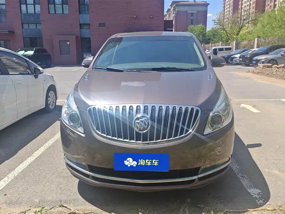 Buick GL8 2011 3.0L XT Luxury Business Flagship фото 2