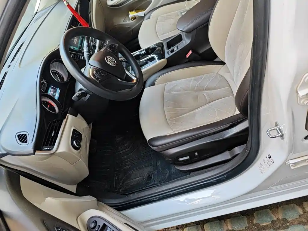 Фото 16 - Buick Verano
