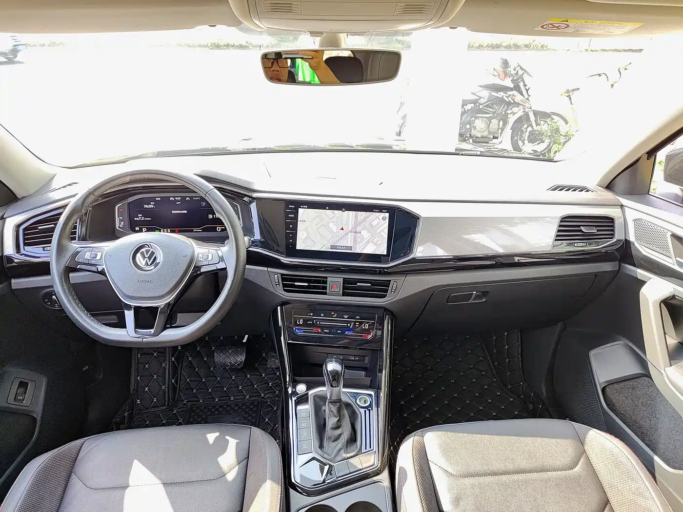Volkswagen Tayron 2021 330TSI 2WD 3rd Anniversary Limited Edition фото 7