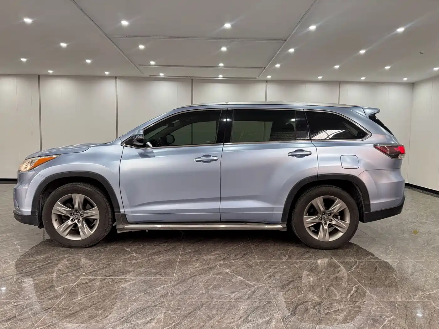 Фото 7 - Toyota Highlander