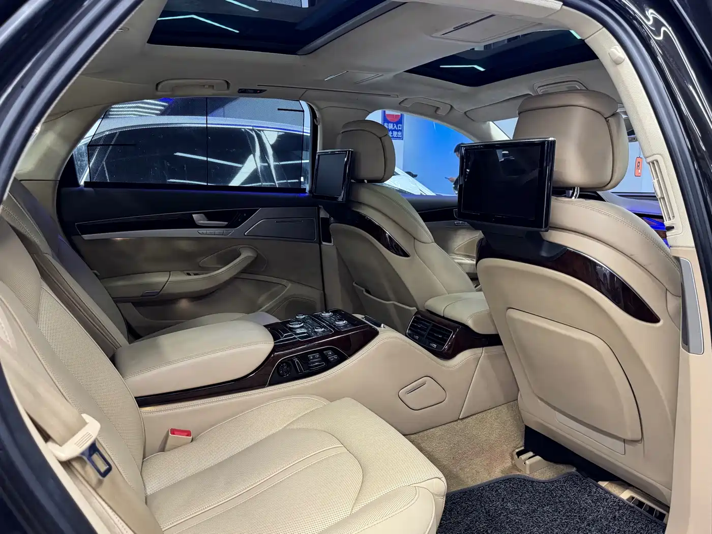 Audi A8 2013 A8L 45 TFSI quattro Luxury фото 16