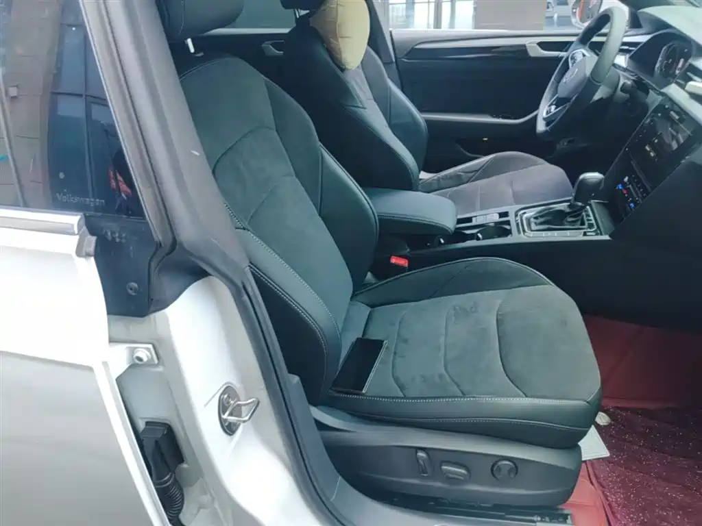 Volkswagen FAW-Volkswagen CC 2024 330TSI Dazzling Edition фото 25