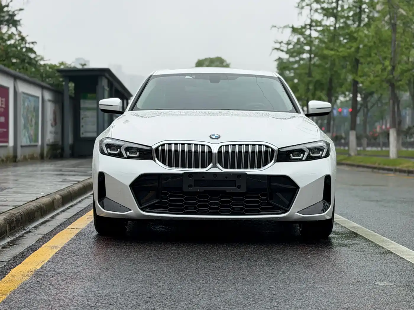 BMW 3 Series 2023 320i M Sport Package фото 2