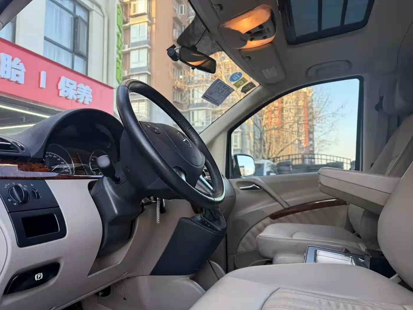 Mercedes-Benz Viano 2013 3.0L Privilege Edition фото 9