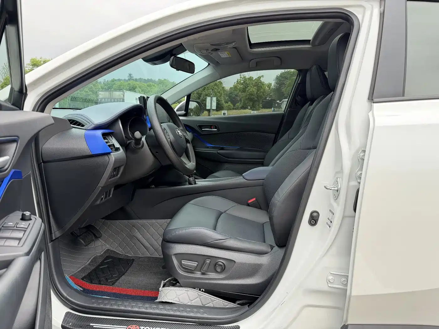 Toyota C-HR 2023 2022 2.0L Leading Edition