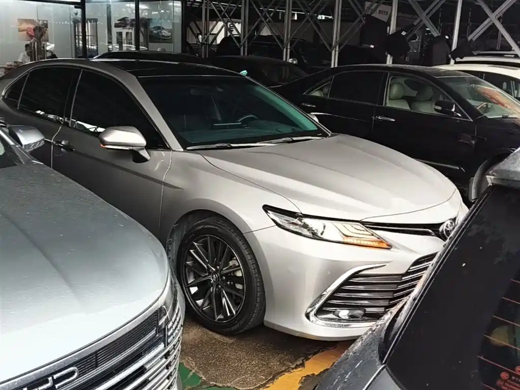 Toyota Camry 2021 2.5G Luxury Edition фото 4