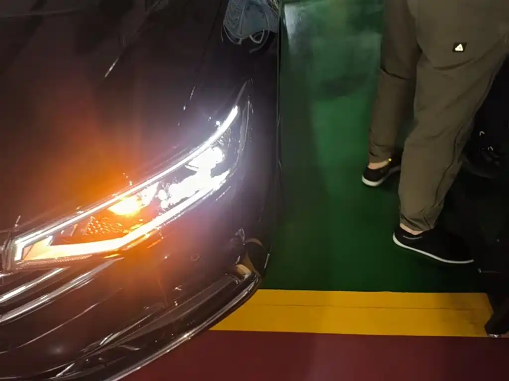 Volkswagen Magotan GTE Plug-in Hybrid 2022 GTE Luxury фото 24