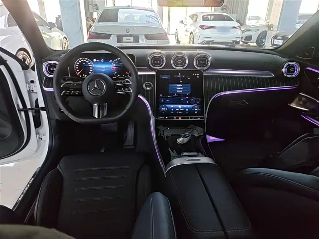 Mercedes-Benz C-Class 2025 C 260 L Night Sport Edition фото 10