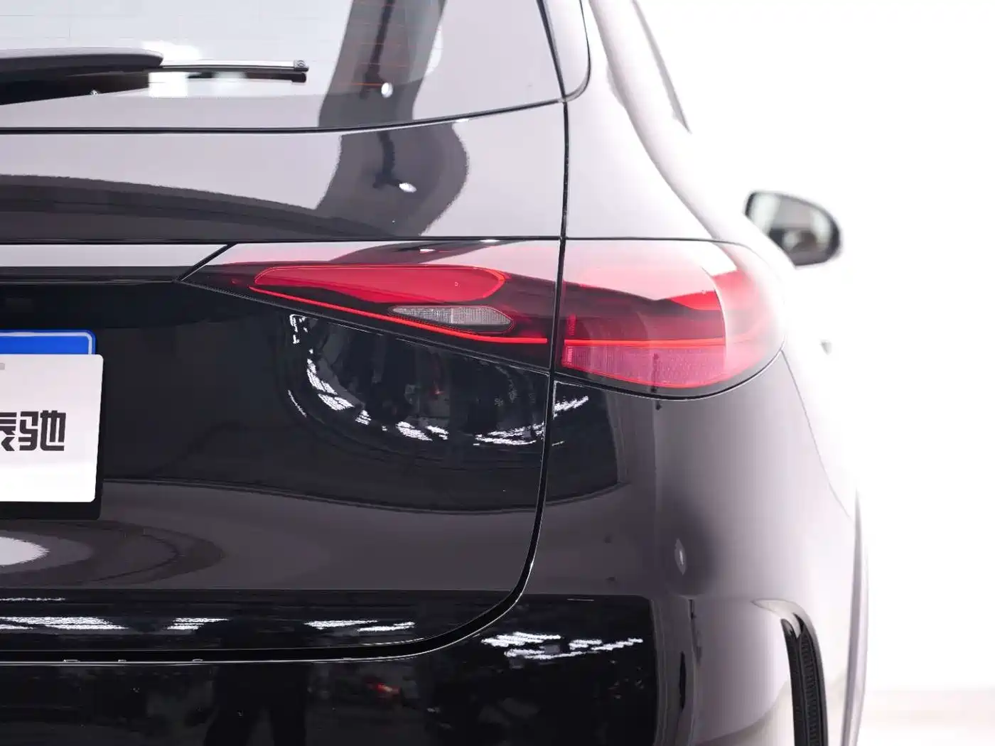 Mercedes-Benz GLC 2025 Model Year GLC 260 L 4MATIC Luxury фото 18