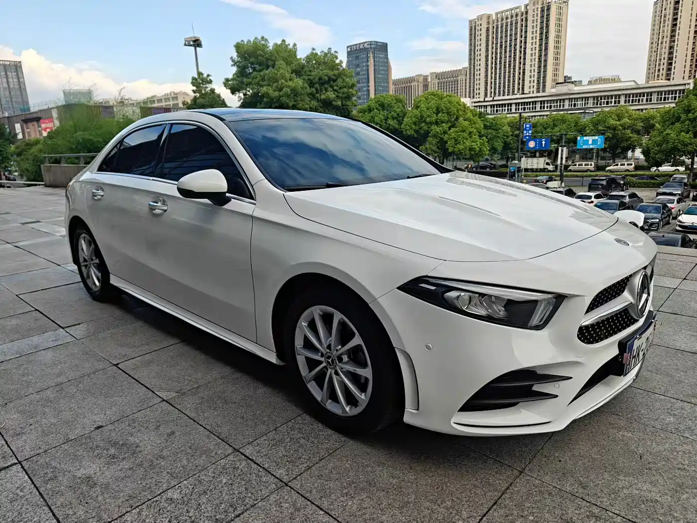 Mercedes-Benz A-Class 2019 A 200 L Sport Sedan фото 4