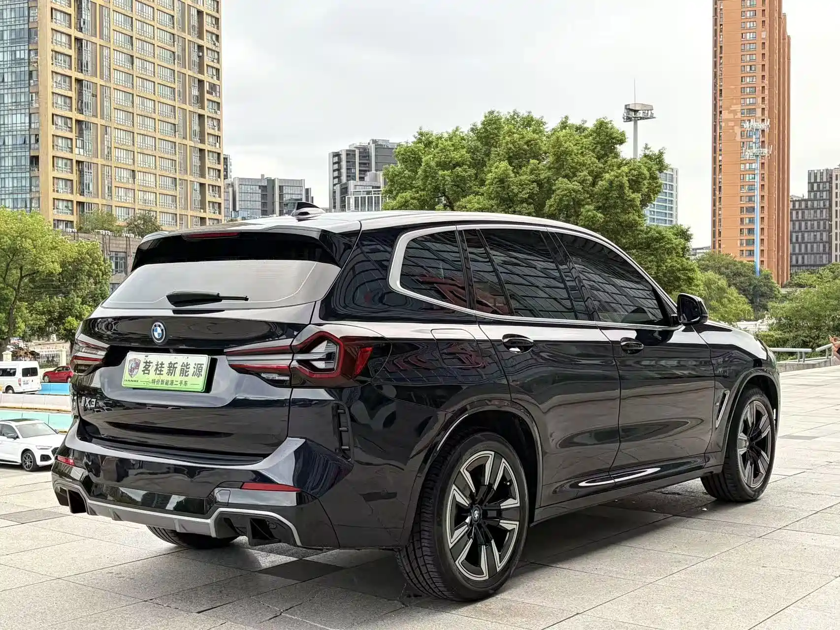Фото 5 - BMW iX3