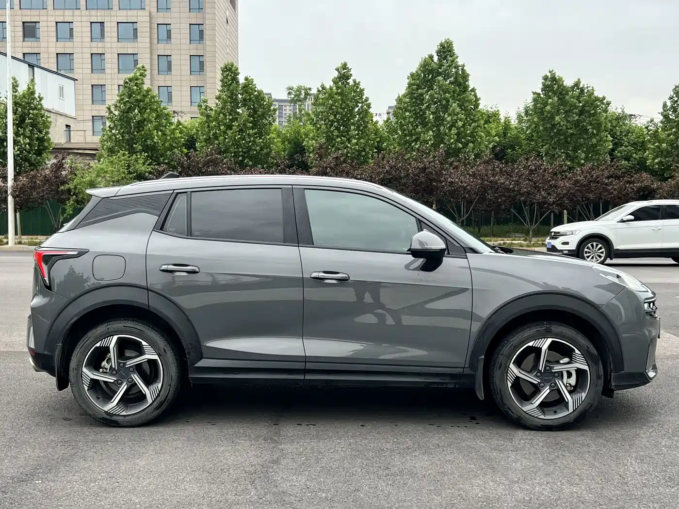 Lynk & Co 06 EM-P 2022 PHEV 84KM Range Pro фото 4