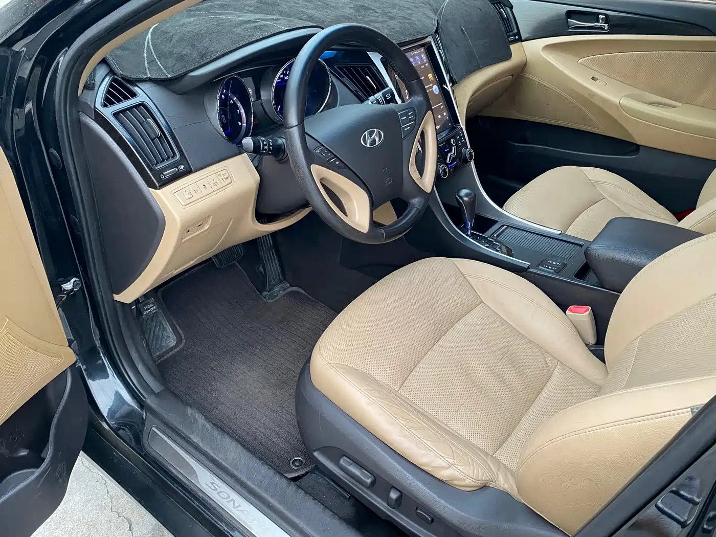 Hyundai Sonata 2011 2011 2.0L Auto Top Edition