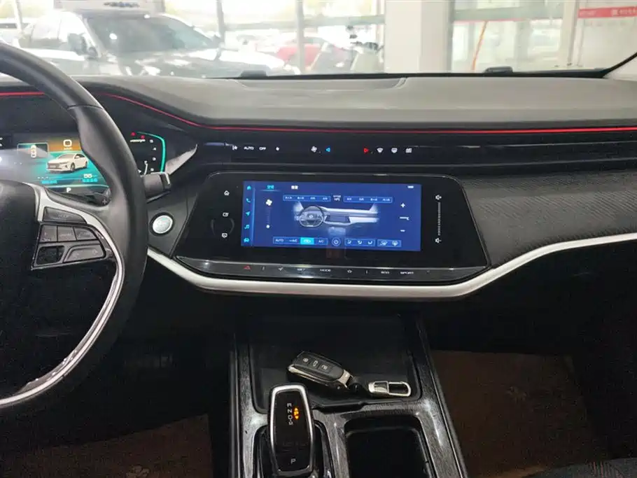 DONGFENG YI HYUN MAX