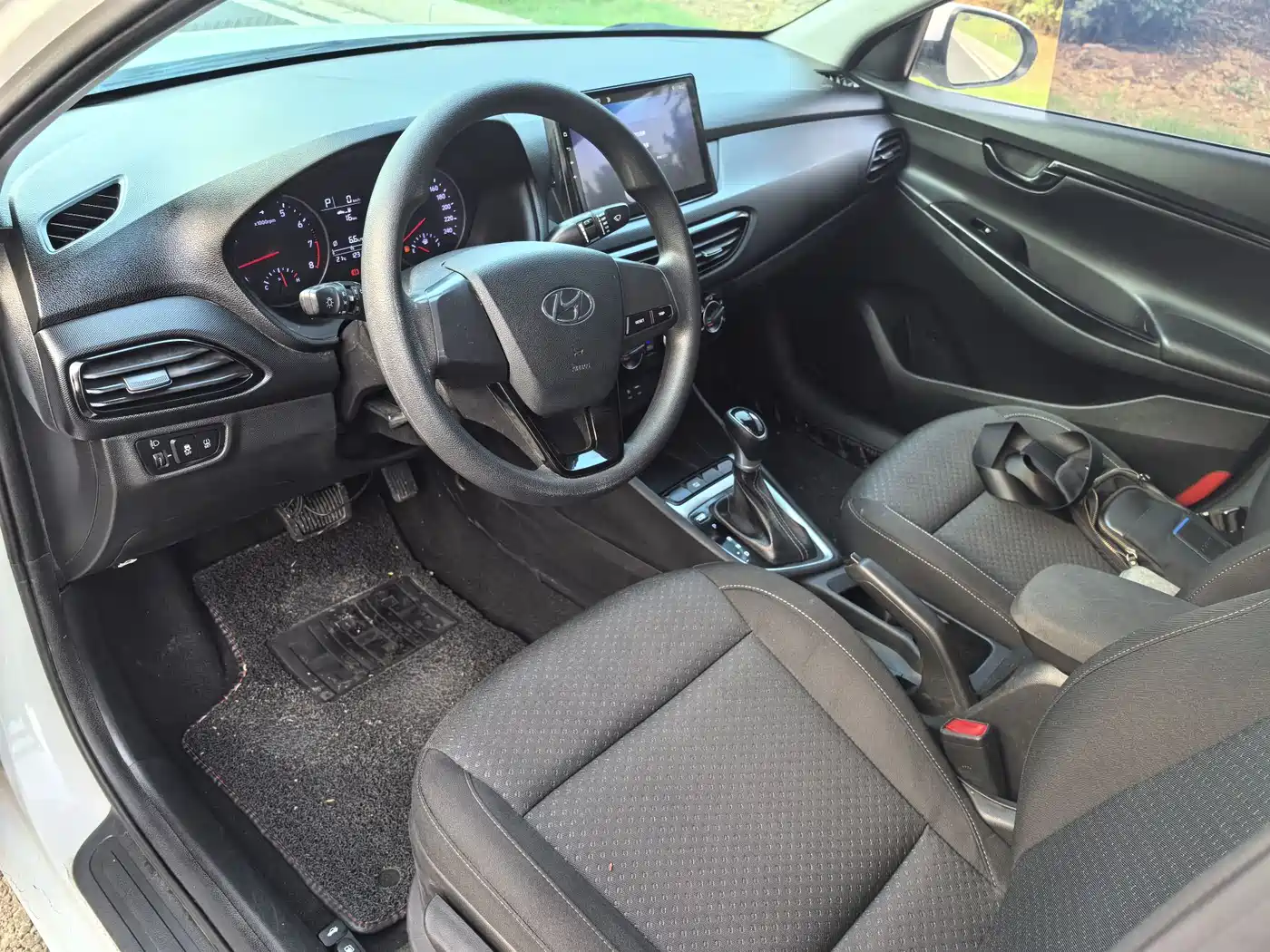 Hyundai Elantra 2018 1.6L Automatic Pleasing Edition GL China VI фото 5