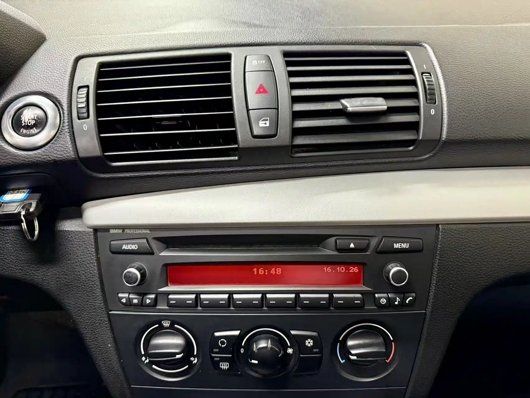 Photo 13 - BMW 1 Series (Import)