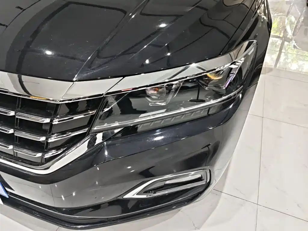Volkswagen Passat 2020 280TSI Business Edition China VI фото 23