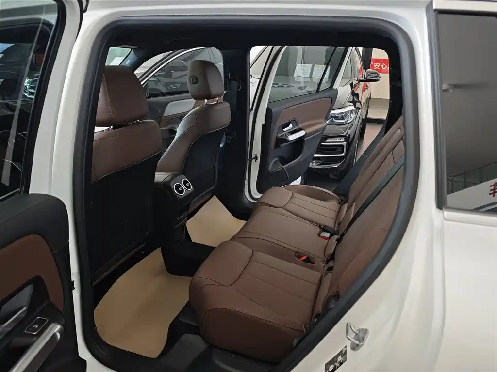 Mercedes-Benz GLB 2023 GLB 220 Dynamic фото 8