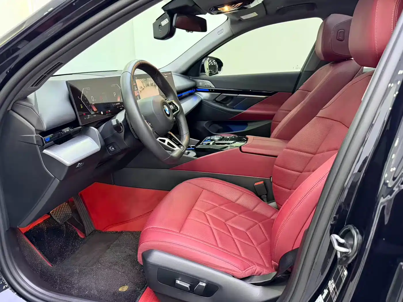 BMW 5 Series 2024 525Li M Sport Package фото 11