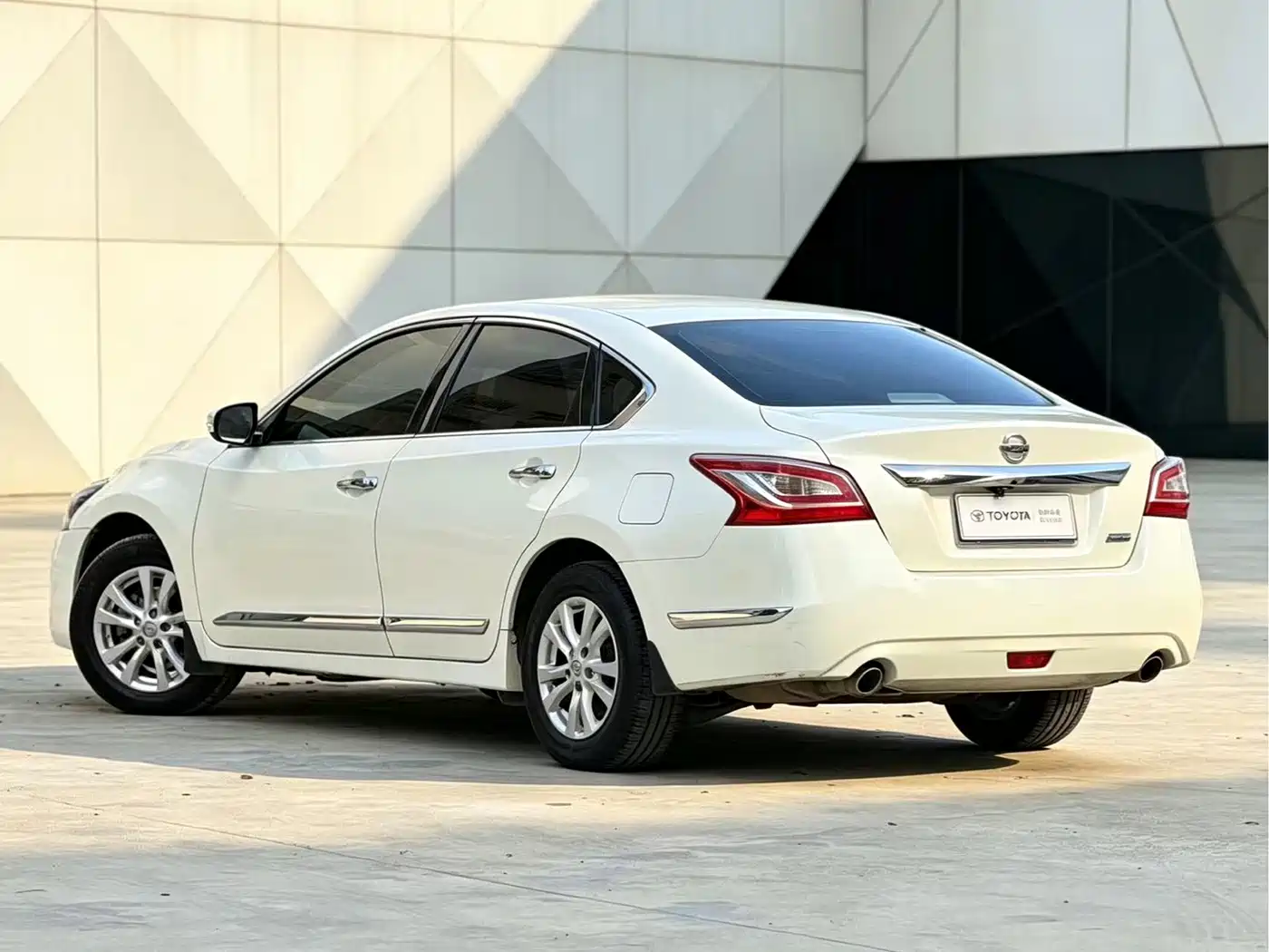 Фото 2 - Nissan Teana