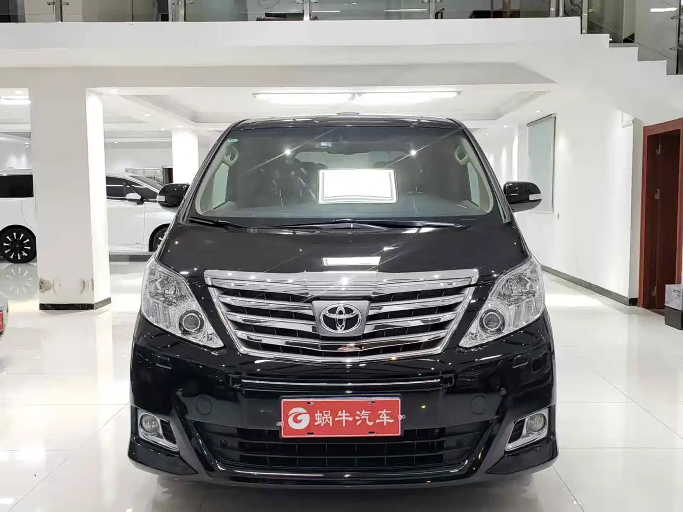 Toyota Alphard 2012 3.5L Premium Edition фото 2