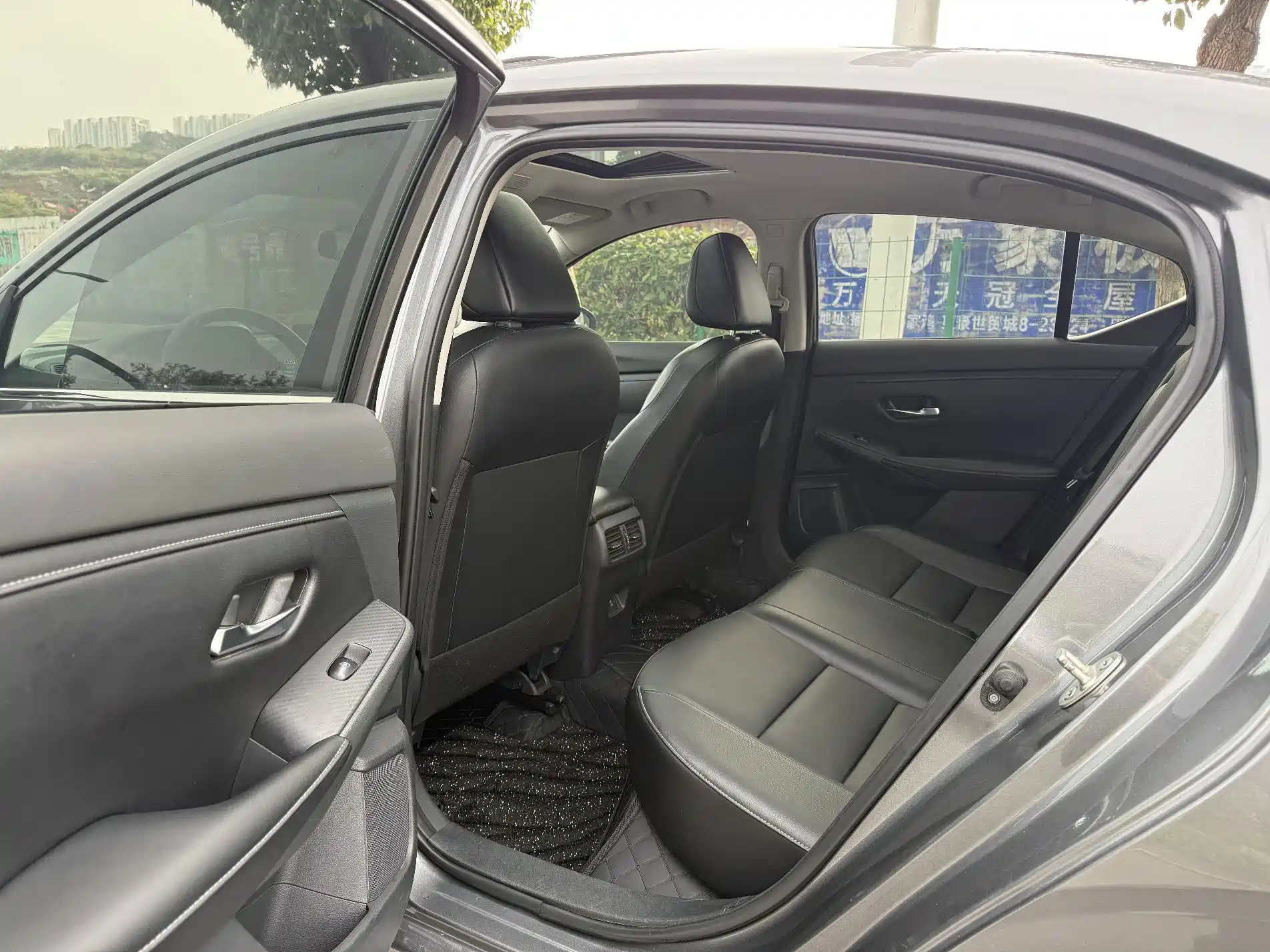Photo 7 - Nissan Sylphy