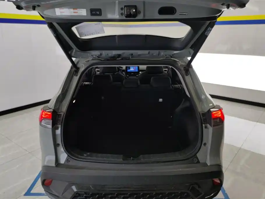 Toyota Corolla Cross 2022 2.0L Flagship Edition фото 4