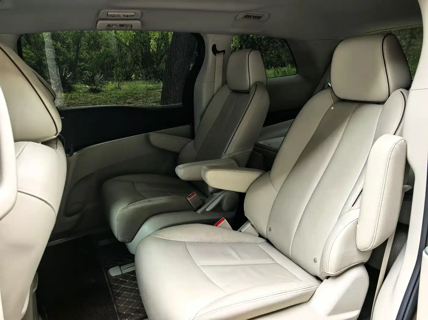 Buick GL8 2021 Land Business Class 652T Luxury фото 6