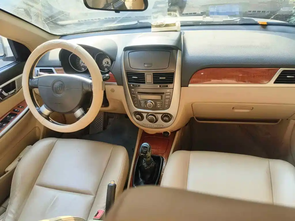 Фото 12 - Buick Excelle