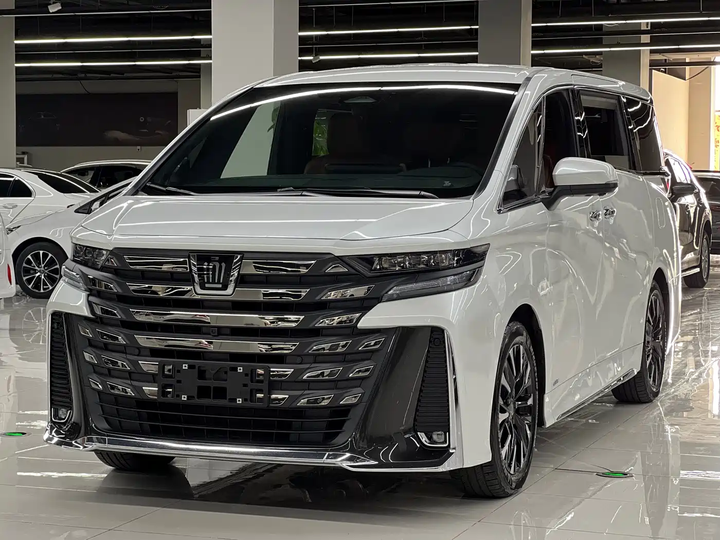  Toyota Vellfire 2024 Crown Hybrid 2.5L Executive Premium Edition